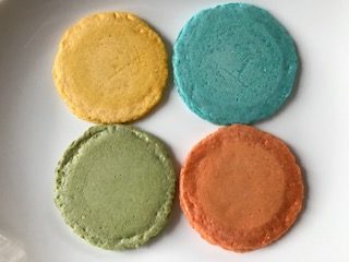 カラフルえびせんべい